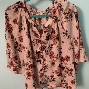 Women’s blouse size large